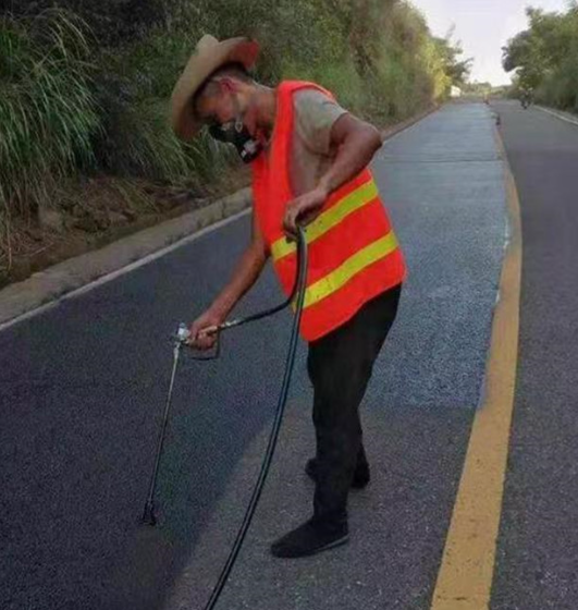 云阳路面喷涂翻新彩色步道施工方案