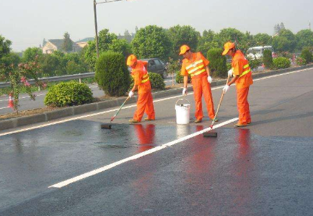 云阳 彩色路面喷漆维修改色的使用寿命有多长？